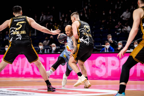 而他的表现 而他的表现