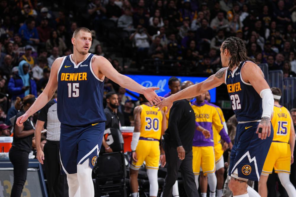 归功于几位 归功于几位